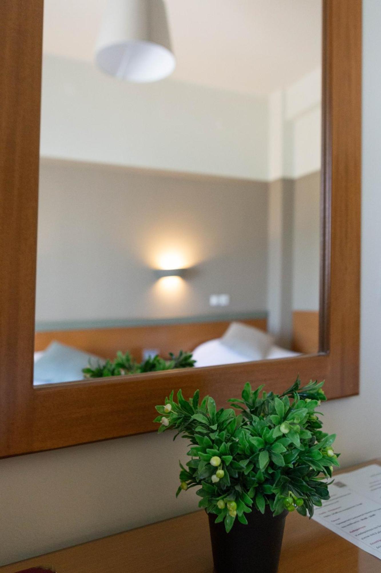 Anesis Hotel Kozani Esterno foto