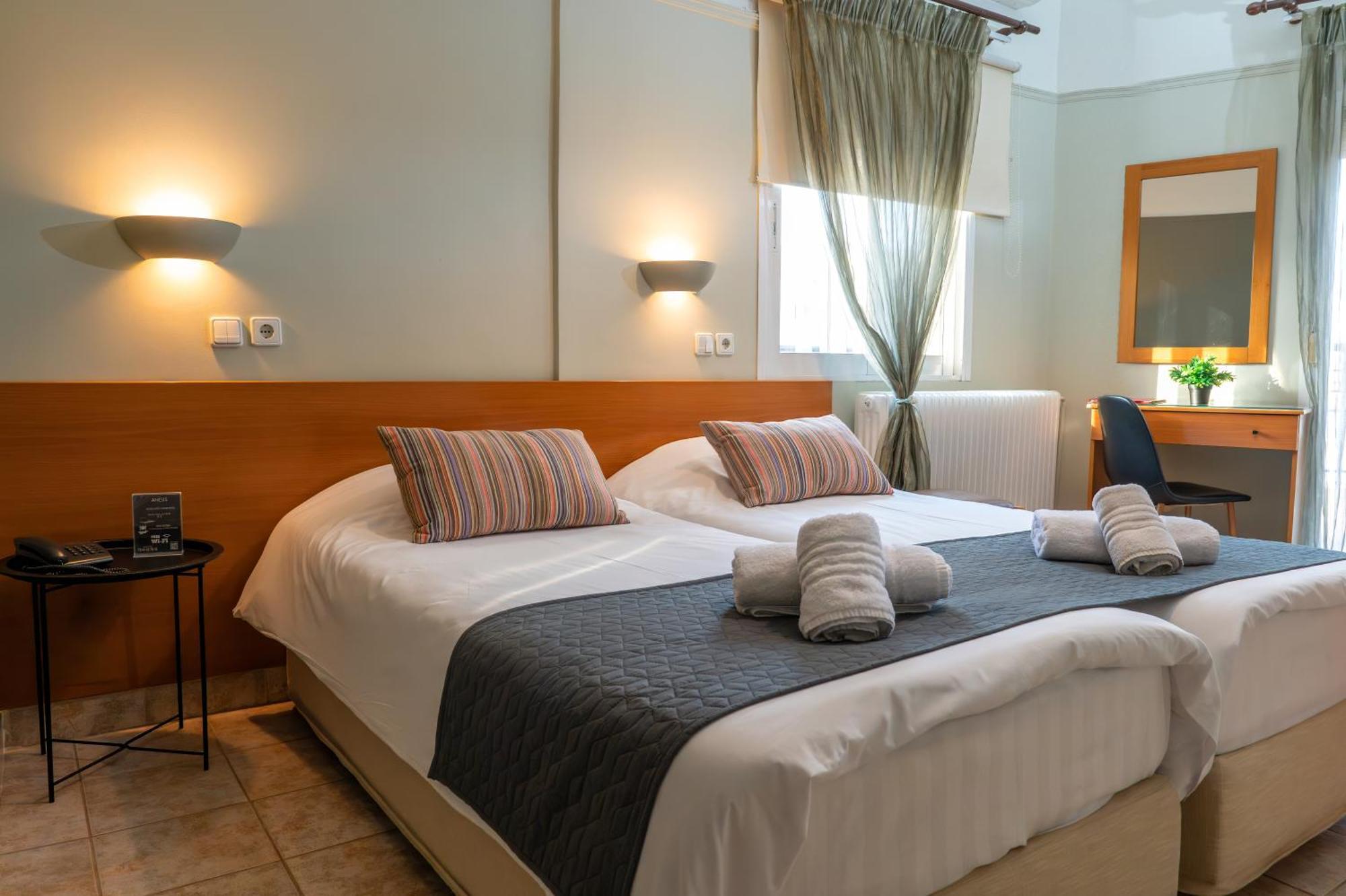 Anesis Hotel Kozani Esterno foto